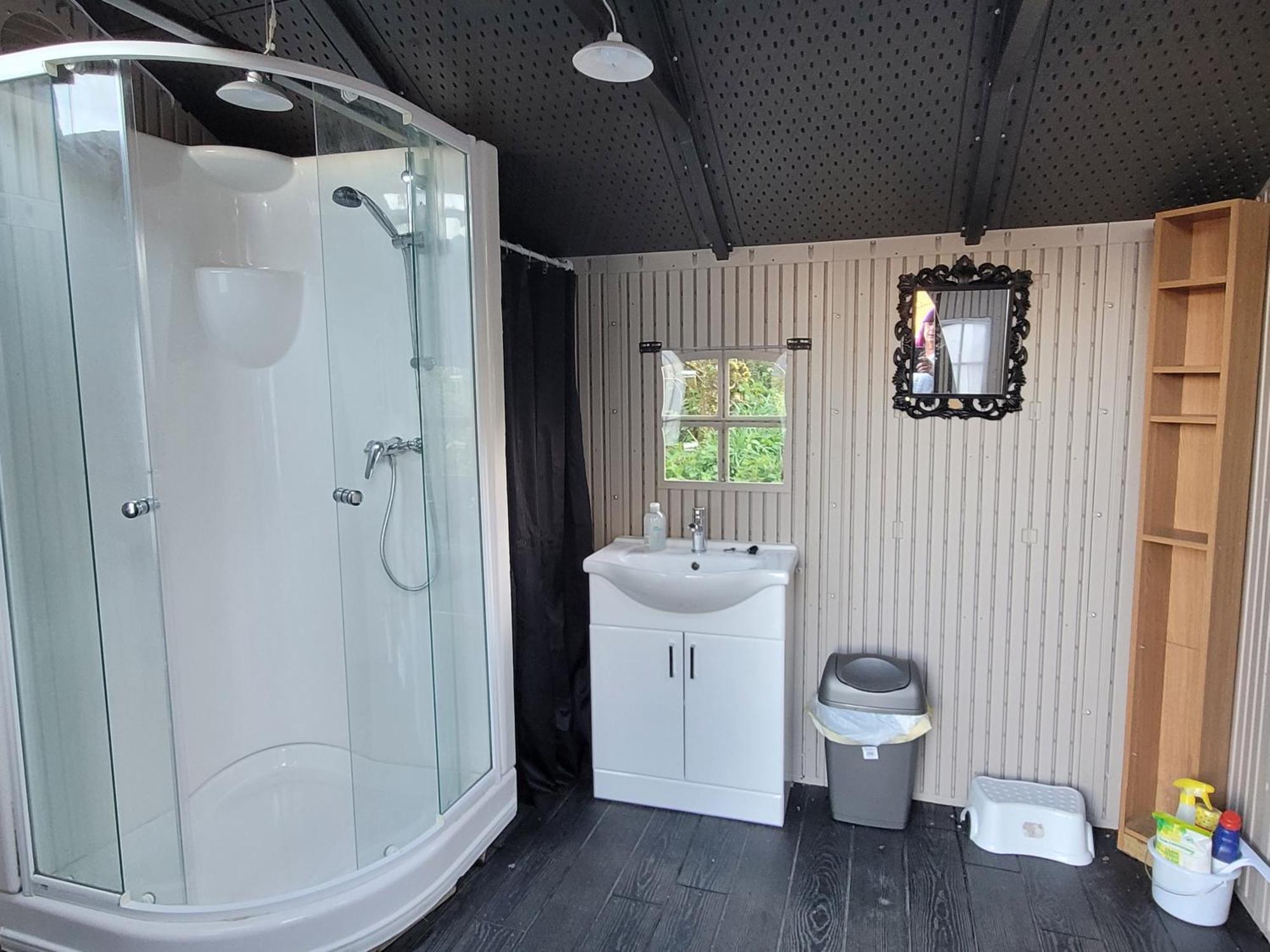 Budget Stay, In Lovely Private Setting With Rustic Charm, Log Burner, Fire Pit, Campers Kitchen & Eco Loo No Bedding Supplied Нарберт Екстер'єр фото